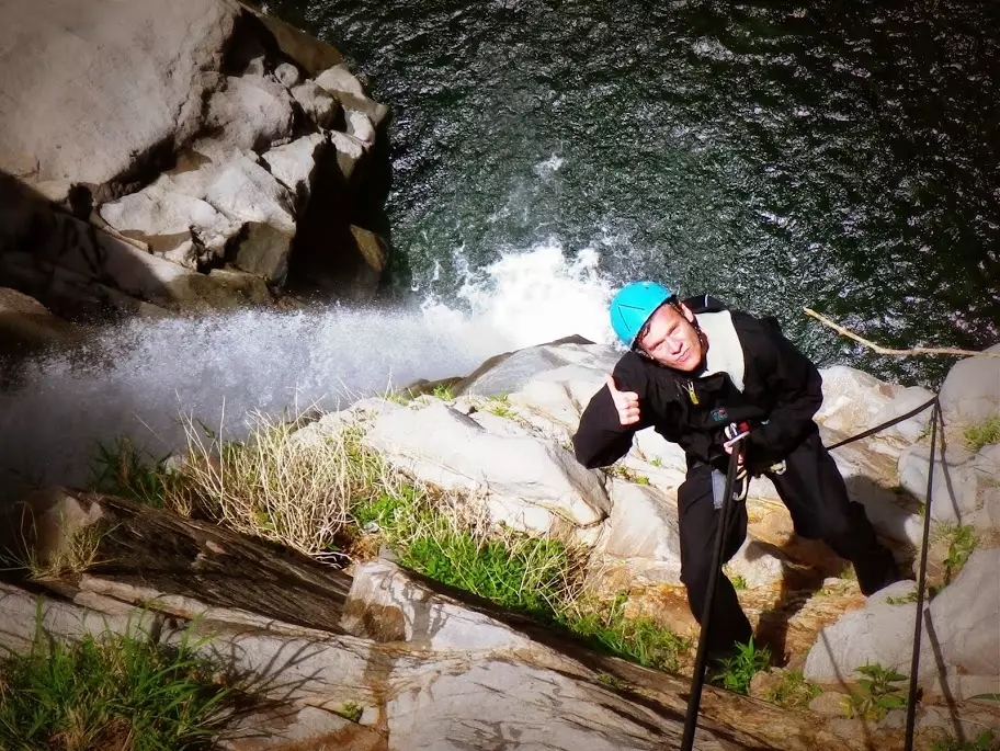 Canyon de Mini Fleur Jaune à Cilaos - Complet et initiatique