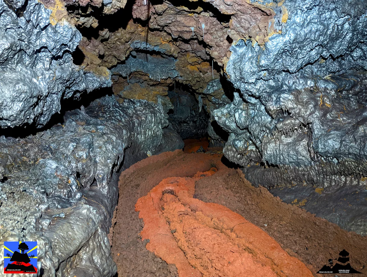 Tunnels de lave Découverte - 2004